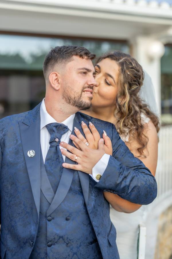 Couple embracing in a portrait — wedding in the Algarve