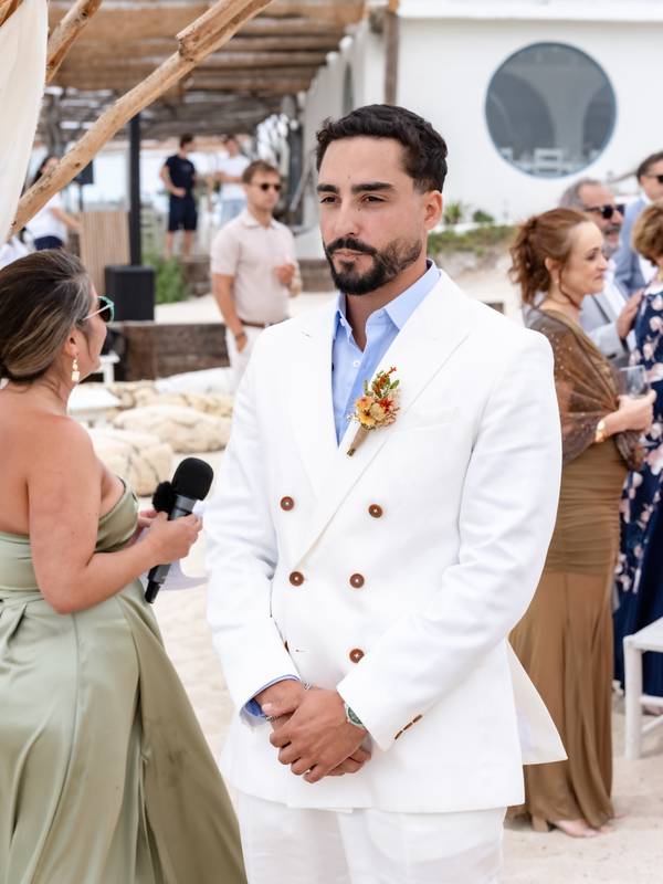 Groom moved during the speeches — wedding in Comporta