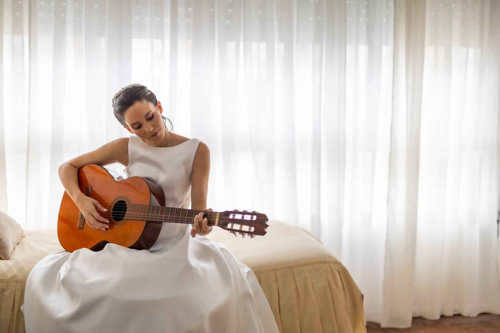 noiva com guitarra